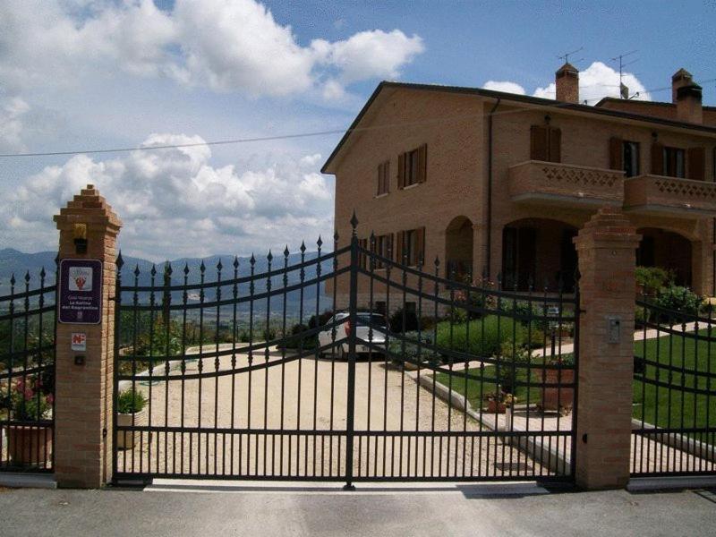 Maison d'hôtes La Collina Del Sagrantino à Montefalco Extérieur photo