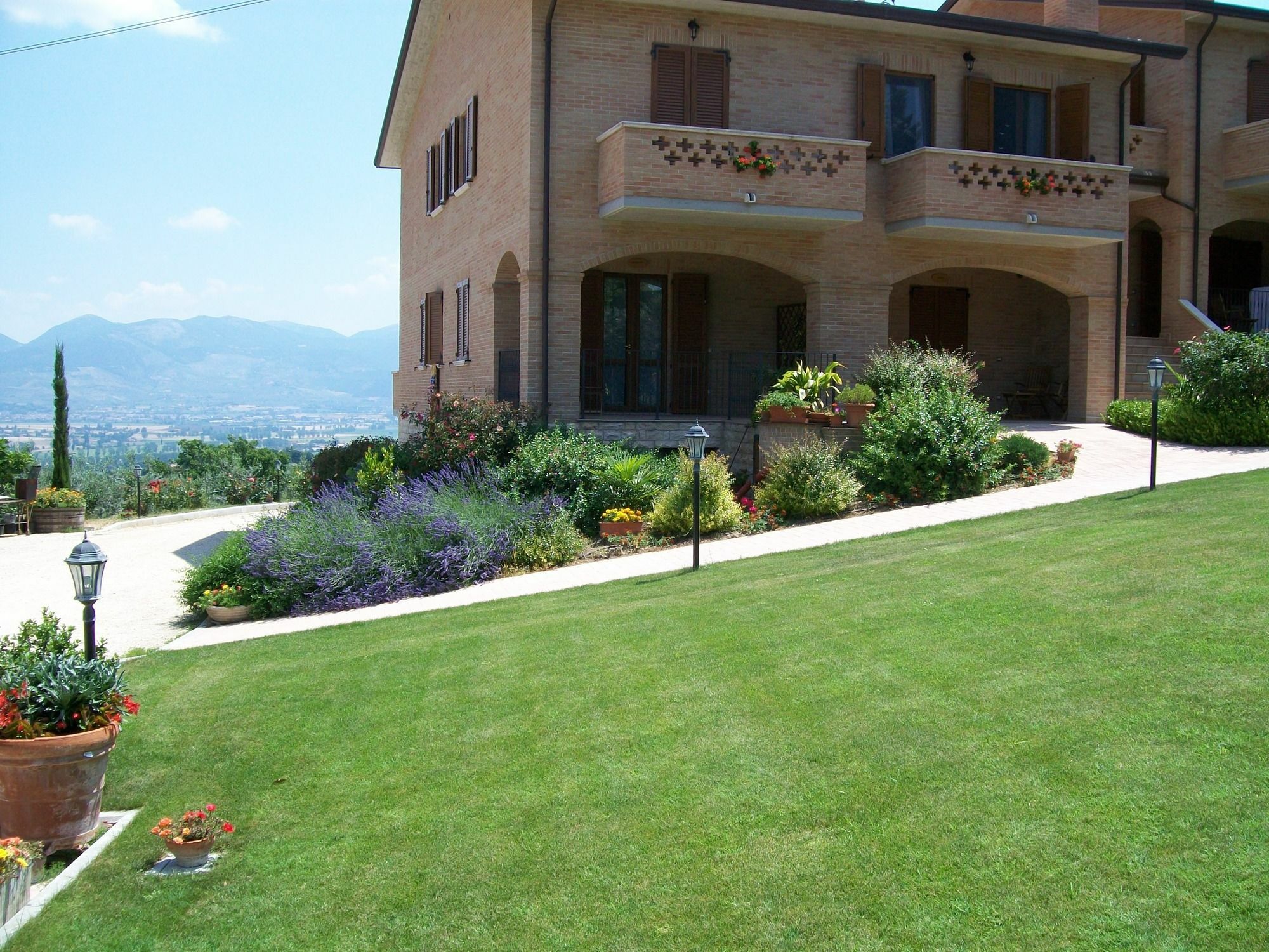 Maison d'hôtes La Collina Del Sagrantino à Montefalco Extérieur photo
